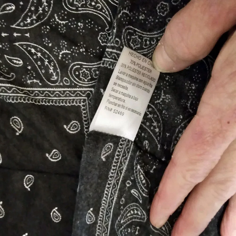 Vtg BANDANA HANKY PAISLEY GRAY Small Headscarf WESTERN COWBOY HIPPIE BIKER Silky